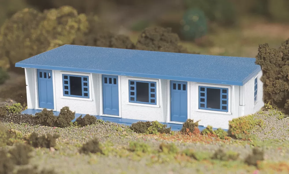 Kits*Bachmann Trains Motel (new Colors; White & Blue)
